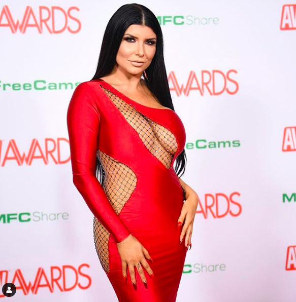 romi-rain-on-AVN-awards-2019